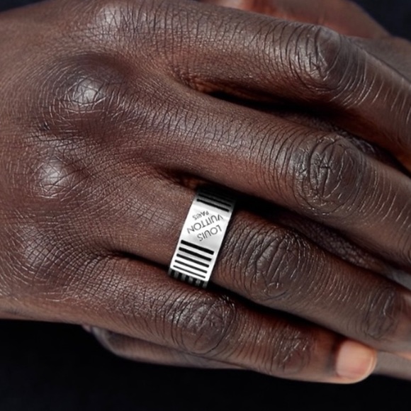 Beautiful Louis Vuitton Unisex Ring Mint Condition - Picture 4 of 13